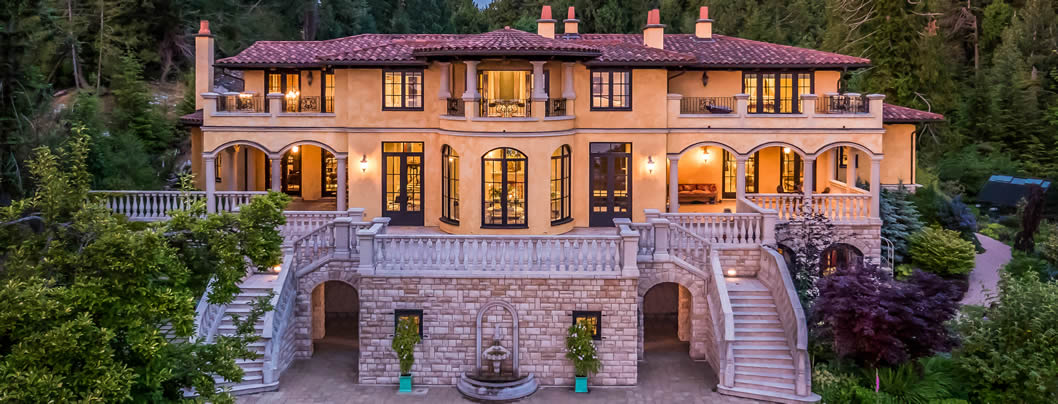 Mediterranean villa — Gallaghers Canyon, Kelowna
